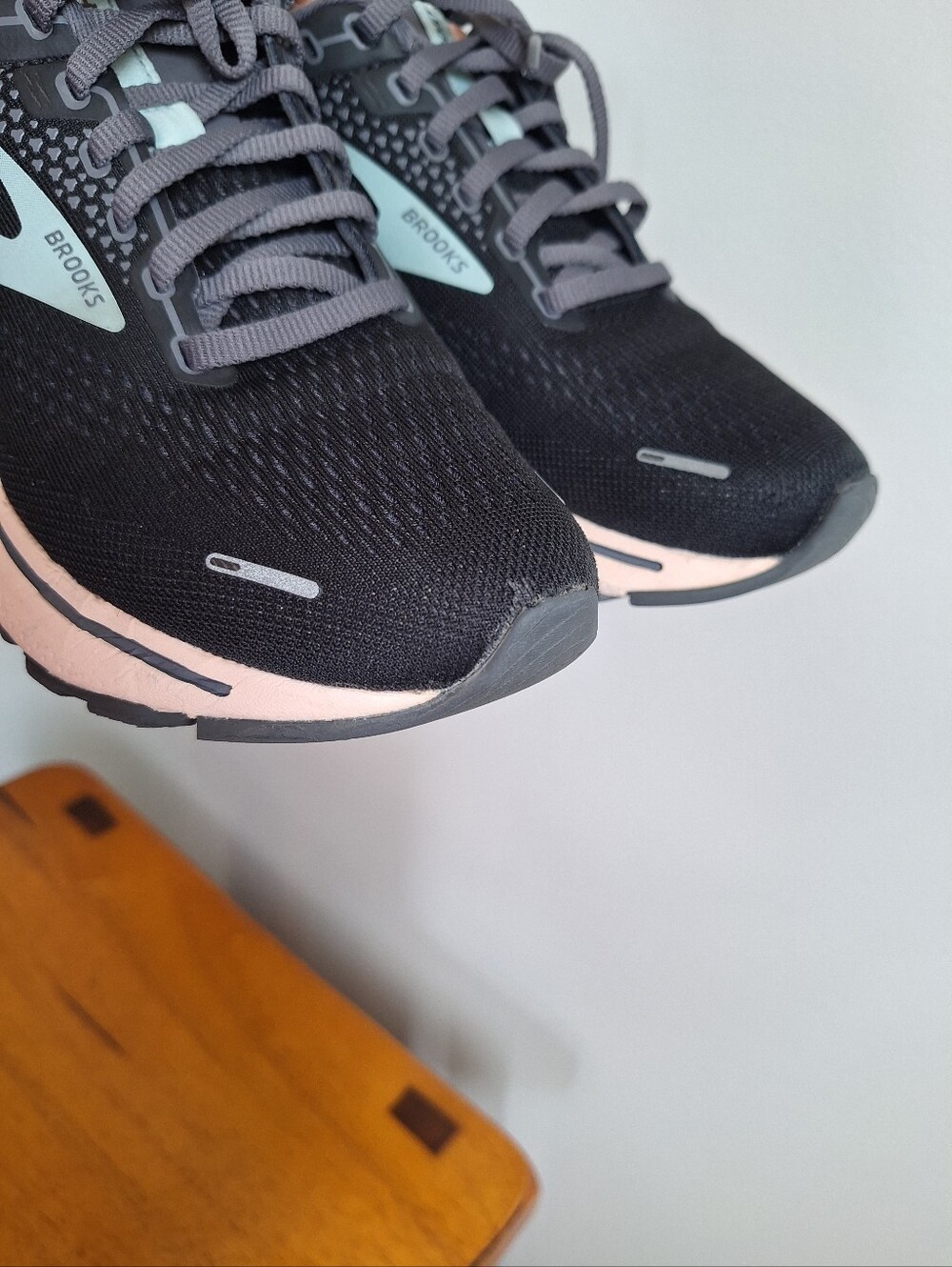 Brooks Ghost 14 Black Peach Women's Size 8 - Picture 9 of 10